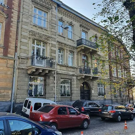 у шевальє. Apartman *