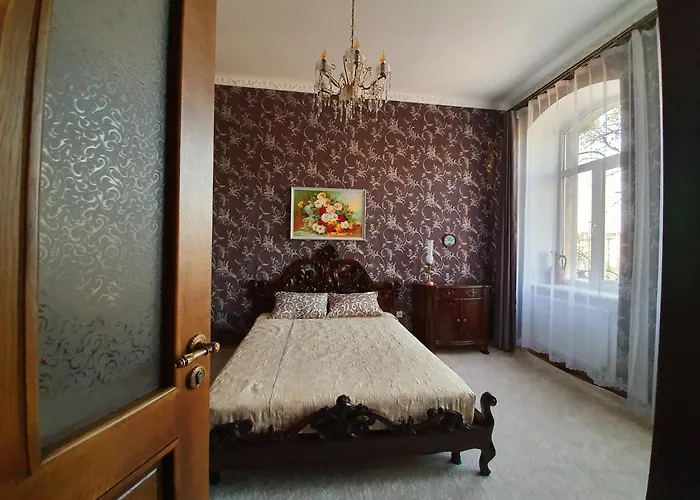 у шевальє. Lvov