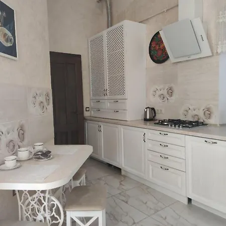 Apartment у шевальє.