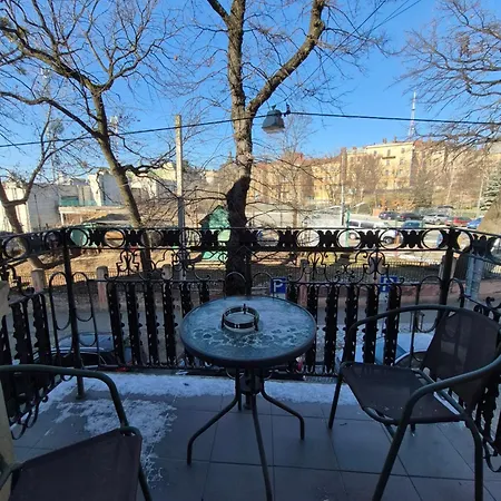 у шевальє. דירה