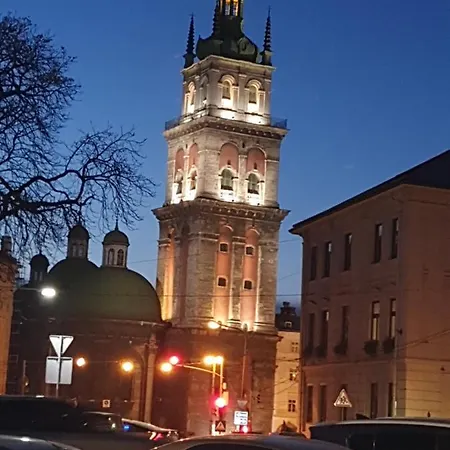 у шевальє. * Lwów