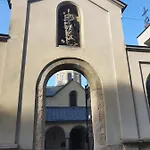 у шевальє. *
