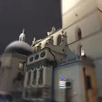 у шевальє.