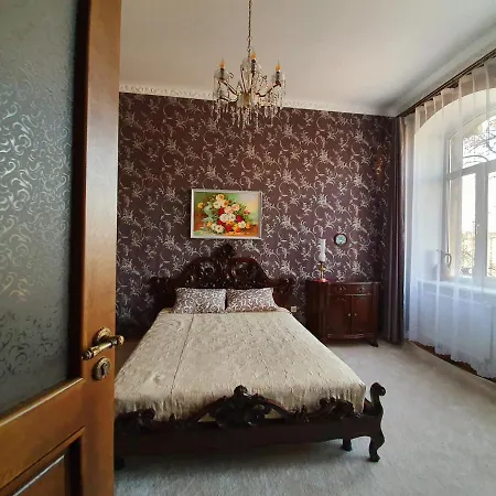 у шевальє. Lviv