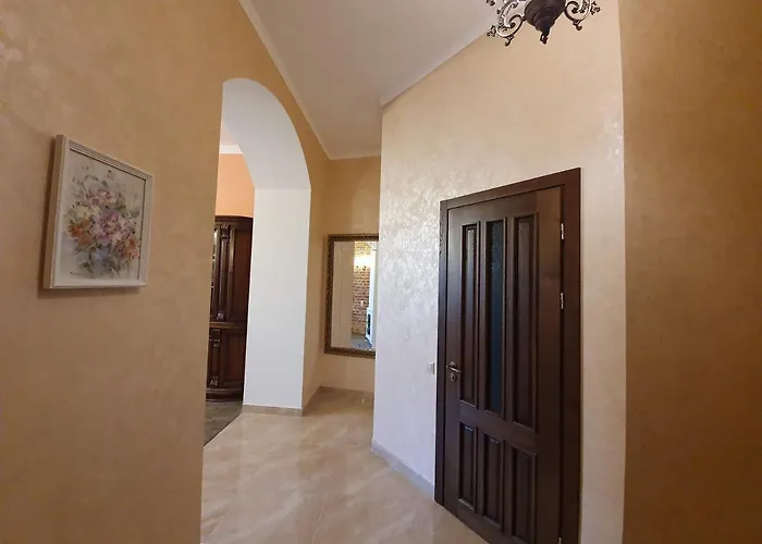 у шевальє. *